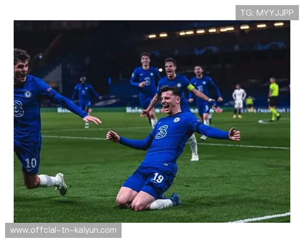 利兹联中路连续渗透，切尔西禁区风声鹤唳